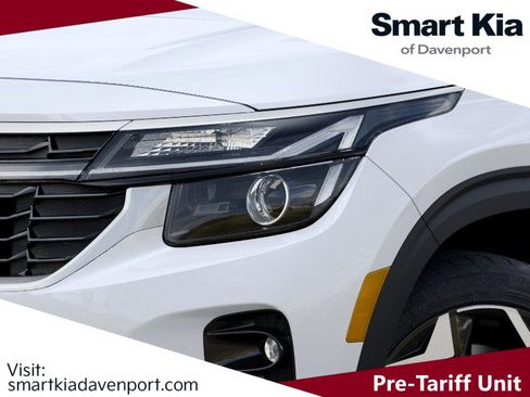 New 2025 Kia Seltos S image 11