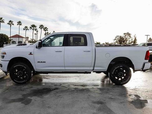 New 2026 RAM 2500 Laramie AWD/4WD image 14