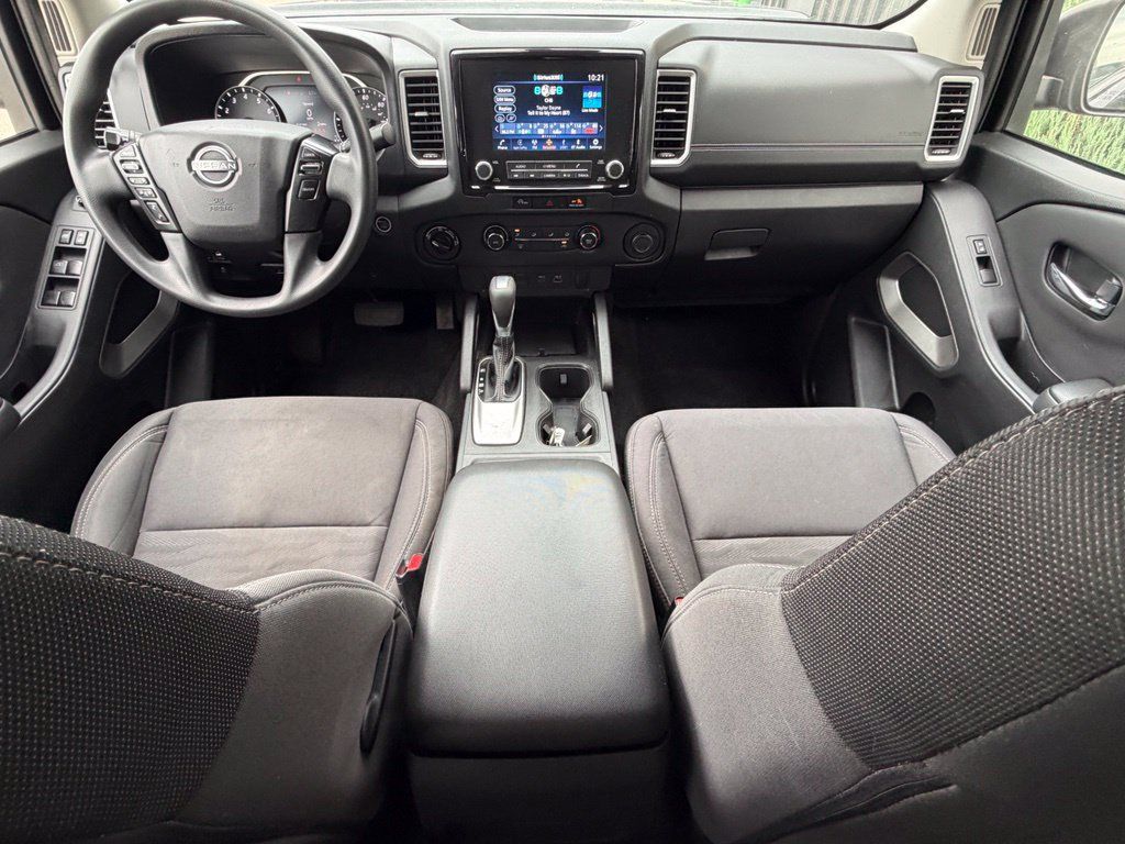 Used 2023 Nissan Frontier SV AWD/4WD image 8
