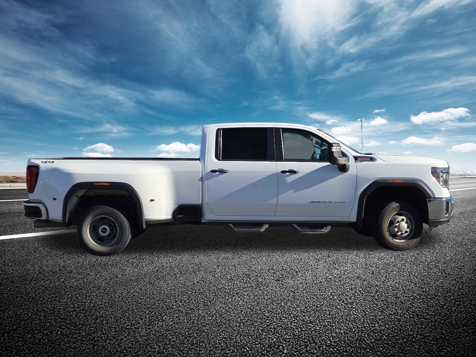 Used 2023 GMC Sierra 3500 Pro w/ Gooseneck/5TH Wheel Package AWD/4WD image 16