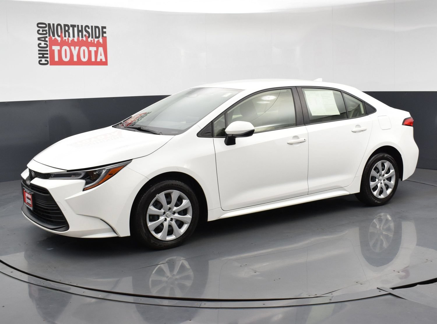 Used 2024 Toyota Corolla LE FWD image 8