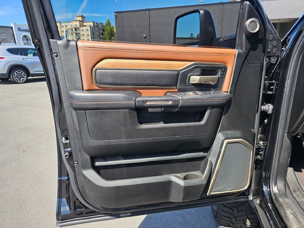 Used 2024 RAM 2500 Limited AWD/4WD image 23