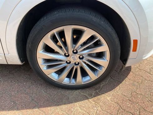 Used 2024 Buick Envision Avenir AWD/4WD image 5