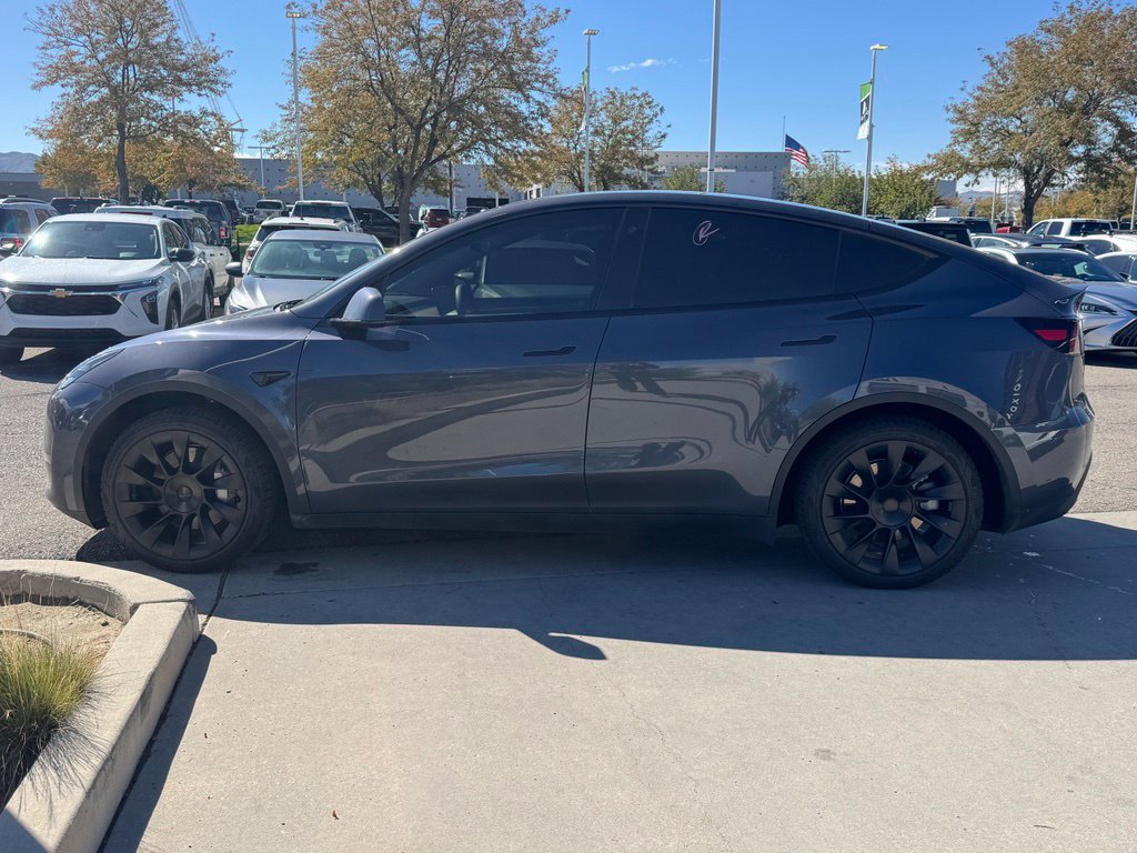 Used 2023 Tesla Model Y Long Range AWD/4WD image 5