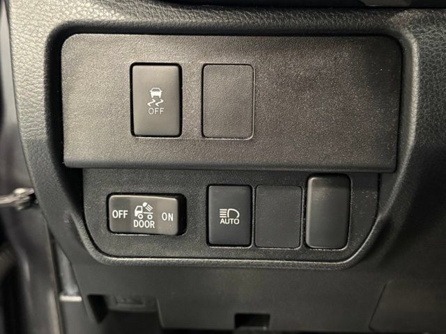 Used 2021 Toyota Tacoma SR5 RWD image 12