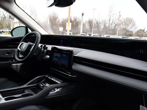 New 2026 Lincoln Nautilus Reserve AWD/4WD image 14