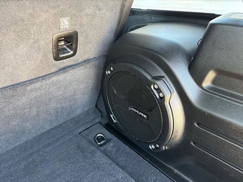 Used 2019 Jeep Wrangler Unlimited Sahara image 14