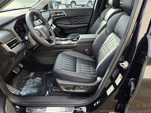 New 2026 Mitsubishi Outlander SEL image 17