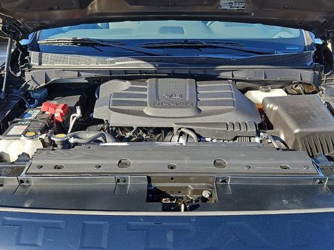 Certified 2024 Nissan Titan SV w/ SV Bronze Edition Package image 11