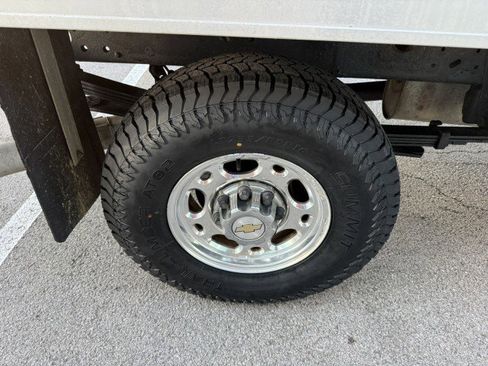 Used 2010 Chevrolet Silverado 2500 W/T image 11