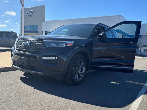 Certified 2023 Ford Explorer XLT w/ Equipment Group 202A AWD/4WD image 31