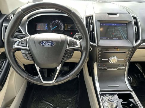 Used 2019 Ford Edge Titanium w/ Equipment Group 301A AWD/4WD image 8