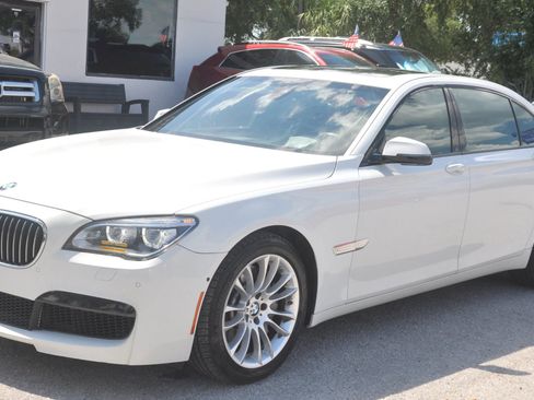 Used 2015 BMW 750Li RWD image 6