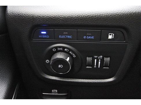 Used 2023 Jeep Grand Cherokee Trailhawk w/ Advanced Protech Group II image 20