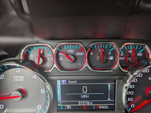 Used 2018 Chevrolet Silverado 1500 LT w/ All Star Edition AWD/4WD image 13