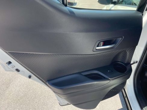 Used 2019 Toyota C-HR XLE FWD image 25