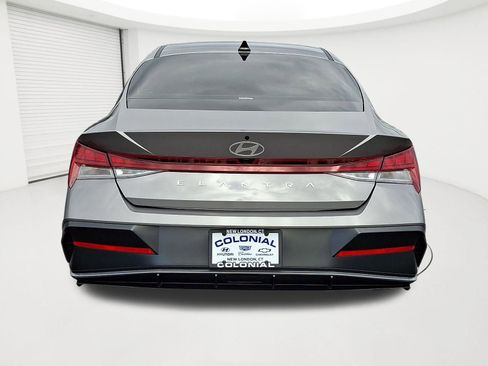 Certified 2024 Hyundai Elantra SEL w/ Convenience Package image 5