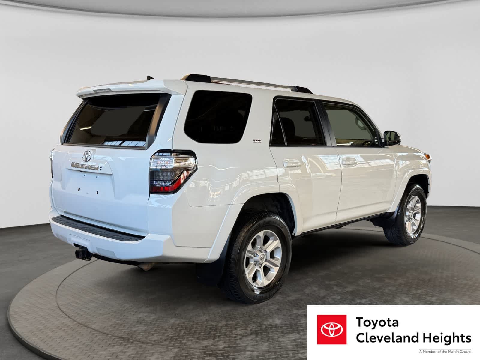 Used 2024 Toyota 4Runner SR5 AWD/4WD image 5