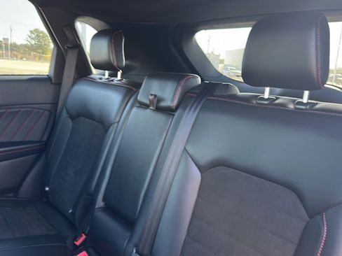 Used 2023 Ford Edge ST-Line image 17