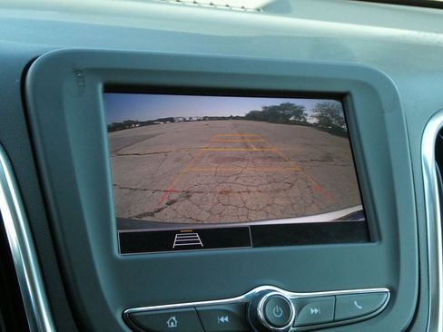 Used 2024 Chevrolet Equinox LT image 7