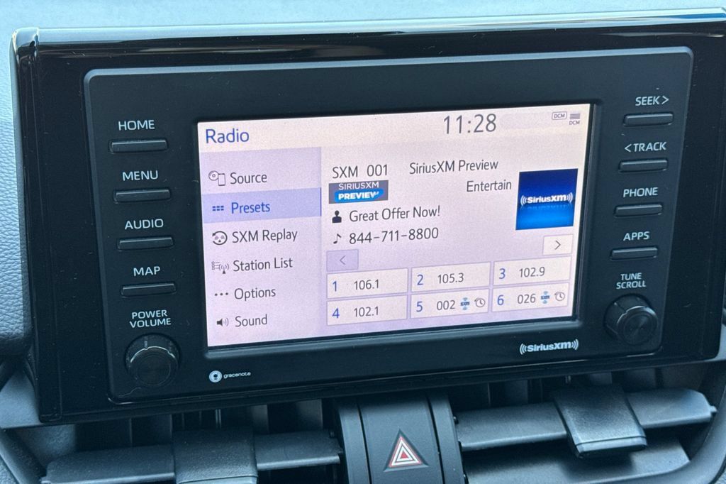 Used 2021 Toyota RAV4 XLE AWD/4WD image 23