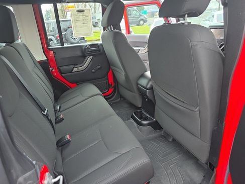 Used 2015 Jeep Wrangler Unlimited Sport w/ Connectivity Group image 11
