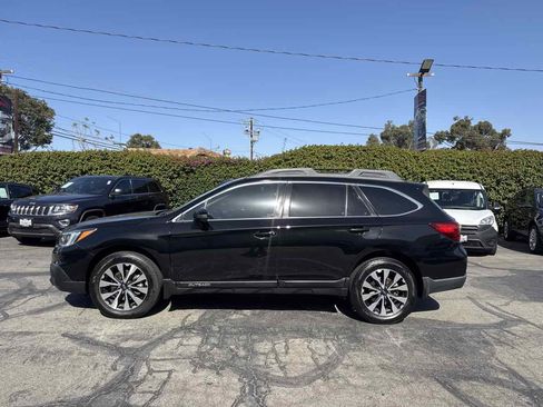 Used 2017 Subaru Outback 2.5i Limited AWD/4WD image 4