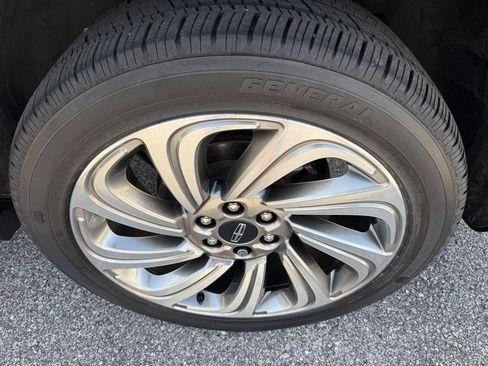 Used 2022 Lincoln Navigator 2WD image 28