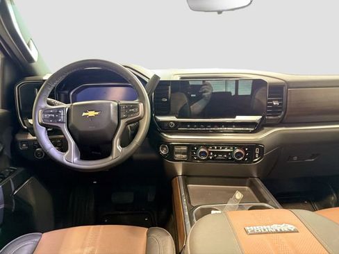 Used 2024 Chevrolet Silverado 3500 High Country w/ Technology Package AWD/4WD image 19