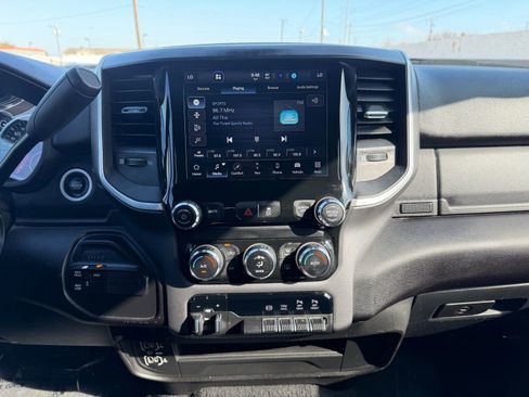 Used 2023 RAM 3500 Big Horn w/ Night Edition AWD/4WD image 15