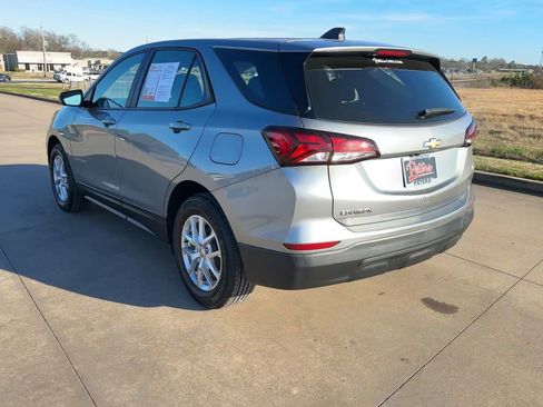 Used 2023 Chevrolet Equinox LS image 7
