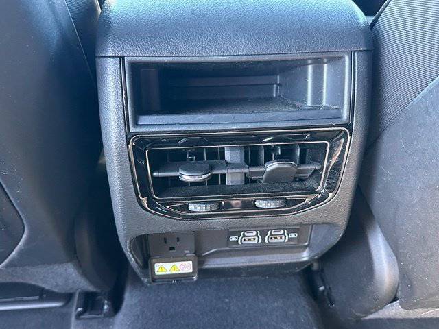 Used 2024 Jeep Grand Cherokee Altitude AWD/4WD image 15