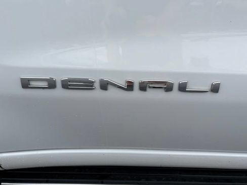 Used 2024 GMC Sierra 1500 Denali w/ Denali Reserve Package AWD/4WD image 16