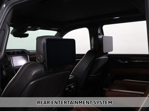 Used 2023 GMC Yukon XL Denali Ultimate AWD/4WD image 4