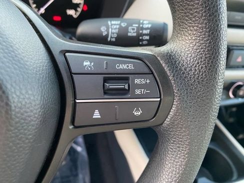 Used 2024 Honda HR-V LX image 23