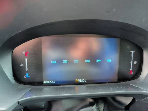 Used 2025 Ford Escape ST-Line FWD image 2