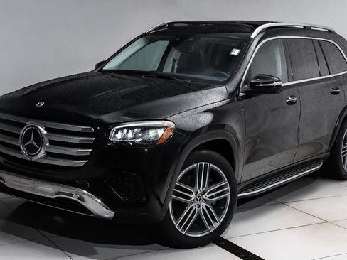 New 2026 Mercedes-Benz GLS 450 4MATIC image 1
