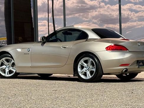Used 2011 BMW Z4 sDrive35i image 9