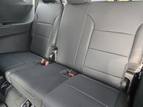 New 2026 Chevrolet Traverse LT w/ LPO, Floor Liner Package image 11