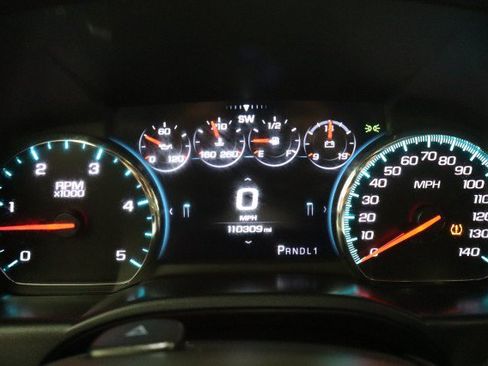 Used 2018 GMC Sierra 2500 Denali w/ Duramax Plus Package AWD/4WD image 37