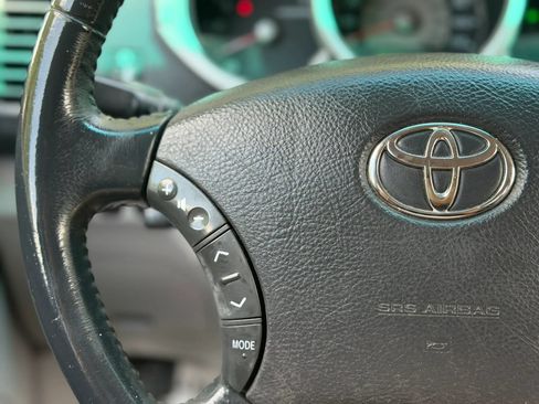 Used 2005 Toyota 4Runner SR5 RWD image 29