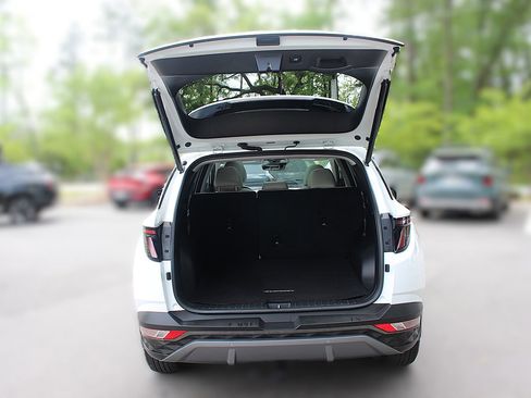 Used 2024 Hyundai Tucson Limited image 8