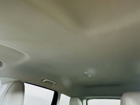 Used 2017 Ford Escape SE w/ SE Leather Comfort Package image 21