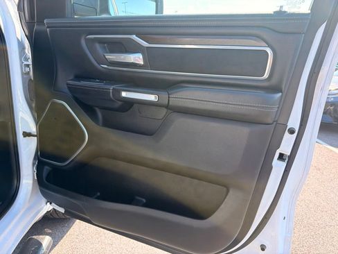 Used 2022 RAM 1500 Laramie AWD/4WD image 15