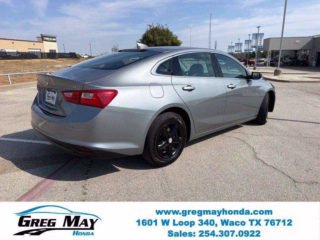 Used 2024 Chevrolet Malibu LT FWD image 3