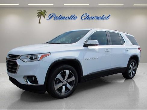 Used 2021 Chevrolet Traverse LT w/ LT Premium Package FWD image 7
