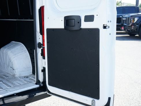 Used 2025 RAM ProMaster 2500 w/ Convenience Group FWD image 9