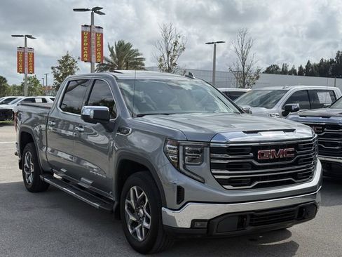Used 2023 GMC Sierra 1500 SLT w/ SLT Premium Package RWD image 4