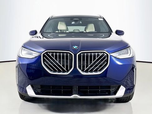 Used 2025 BMW X3 xDrive30i w/ Premium Package image 2
