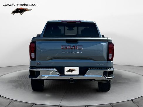 Used 2024 GMC Sierra 1500 SLE w/ Preferred Package image 4